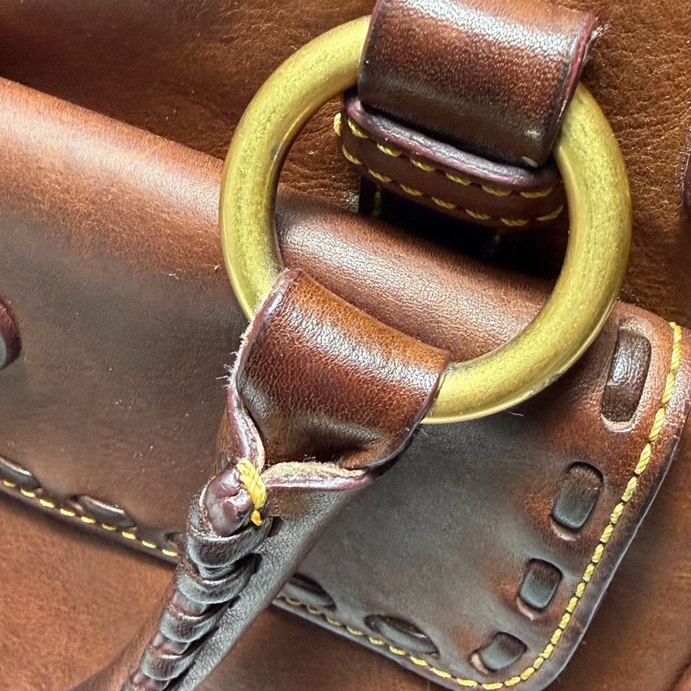 Vintage Dooney And Bourke Florentine Satchel With Bonus D&B Wristlet/Pouch✨ - Picture 14 of 16